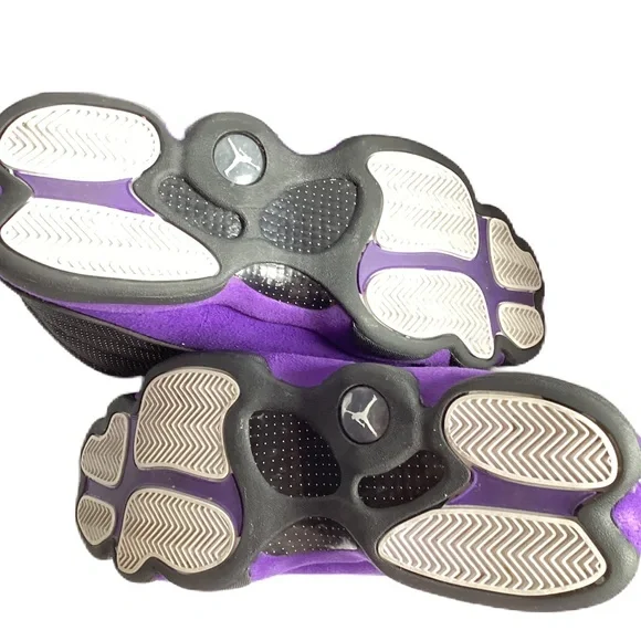 Jordan 13 Retro Court Purple. Size 13 - Picture 7 of 8